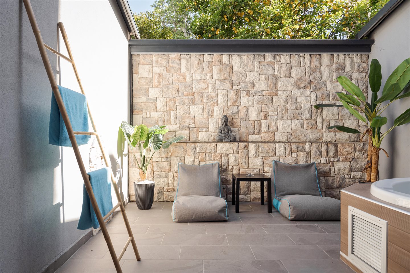 Executive Suite private courtyard
