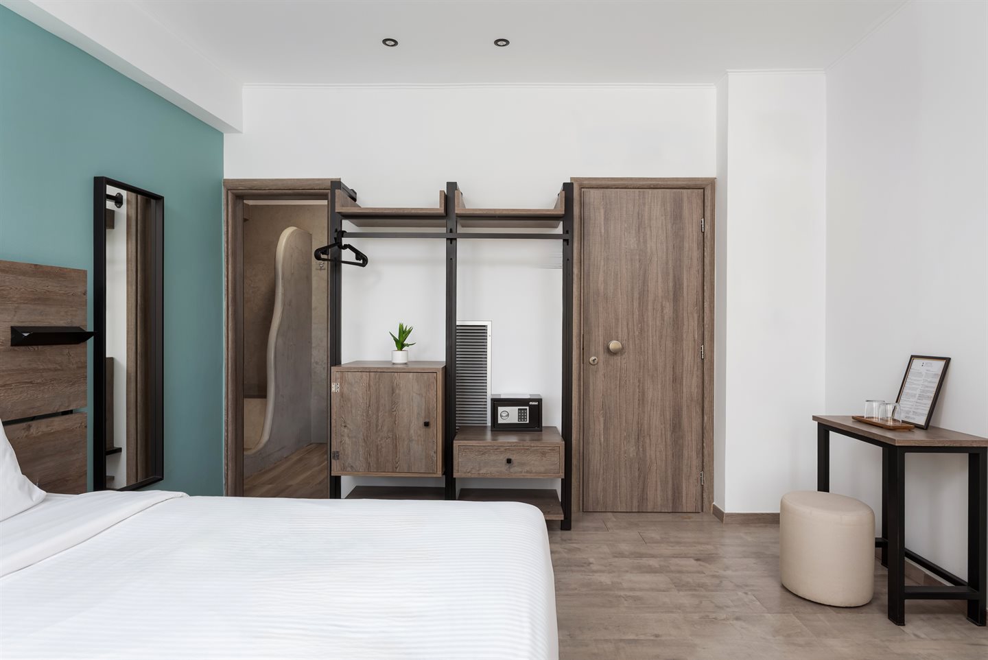 Standard Room bedroom