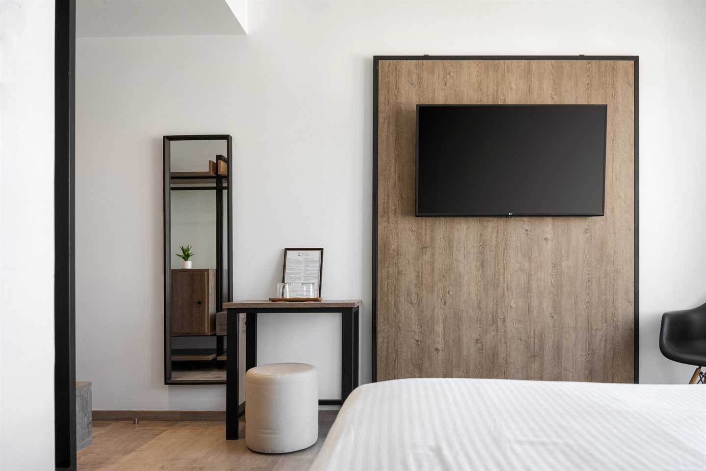 Standard Room bedroom